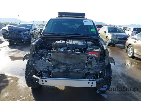 2019 Toyota 4Runner Trd Off Road z USA, uszkodzony, nr VIN JTEBU5JR1K5679785